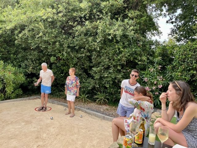 Moments en famille au Brusc
