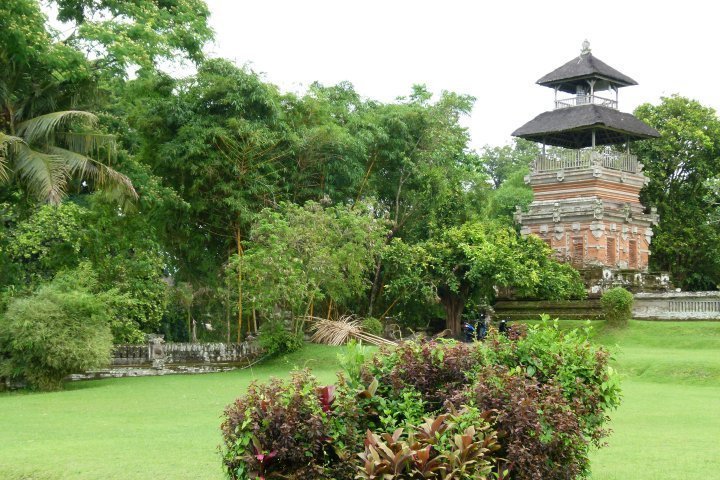 Temples et région Nord Ouest d'Ubud
