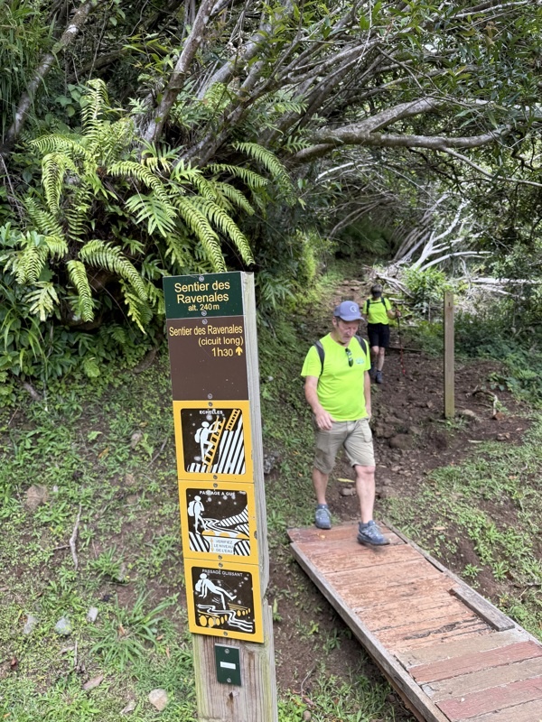 Sentier des Ravenales