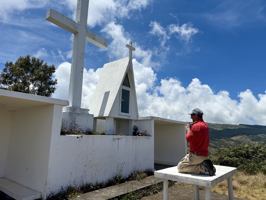 en haut d'un belvédère, il est changé le Philippe!