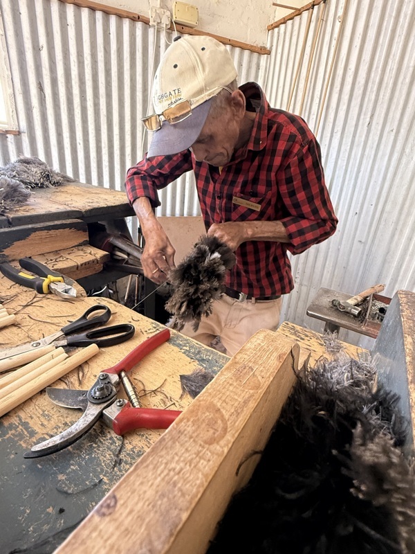 Façonnage d’un plumeau