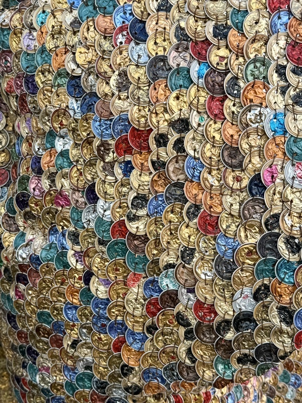 voilà en quoi est fait l'éléphant...vous avez trouvé? capsules nespresso applaties