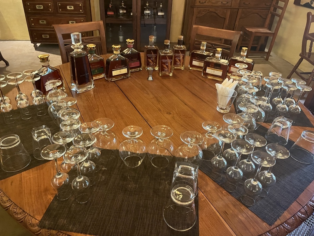 dégustation comme en afrique du sud avec les vins, mais cette fois ci 11 rhums